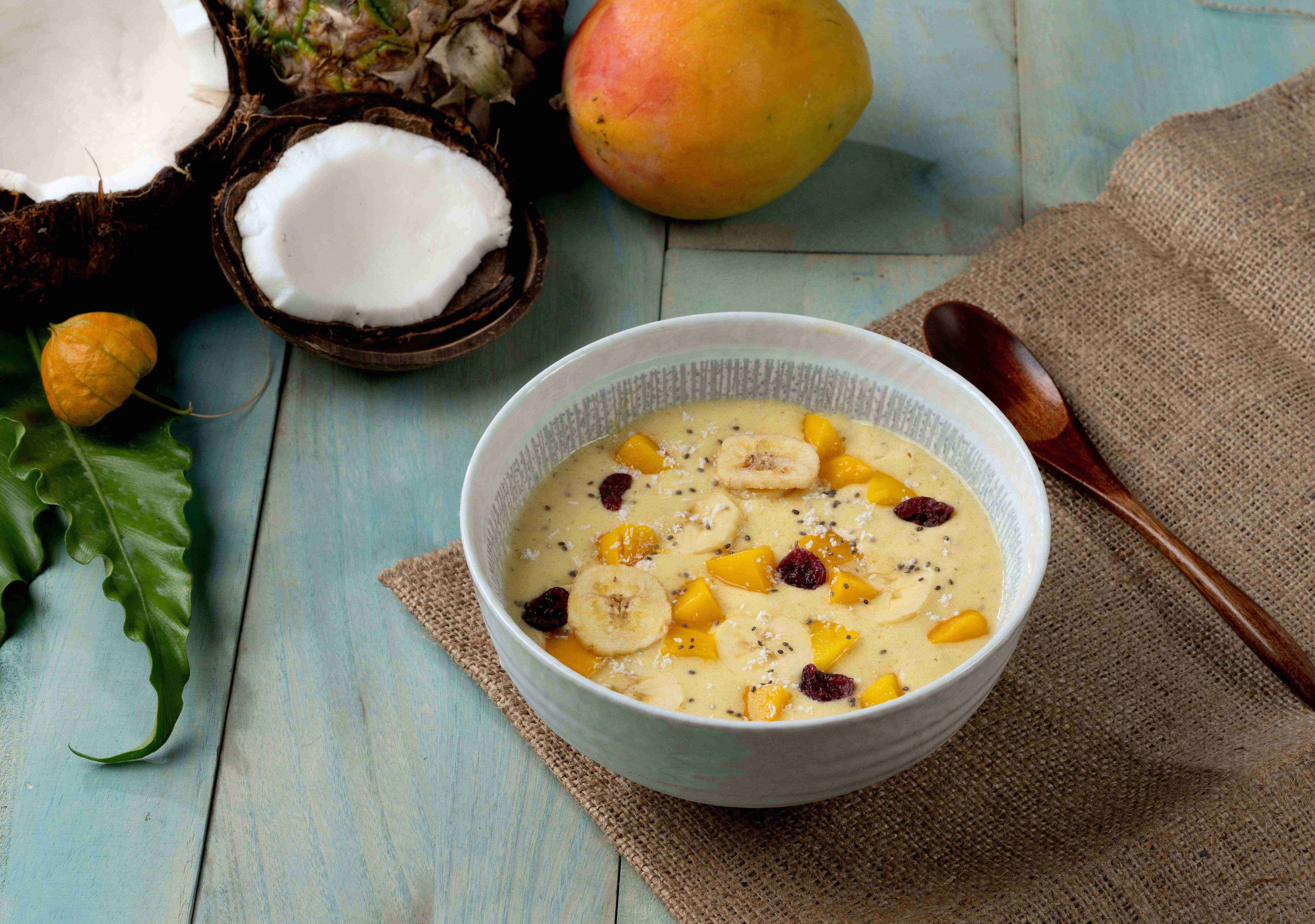 速癒素™癌症治療專用營養品美味食譜: 椰林飄香冰沙碗 (Piña Colada Smoothie Bowl)